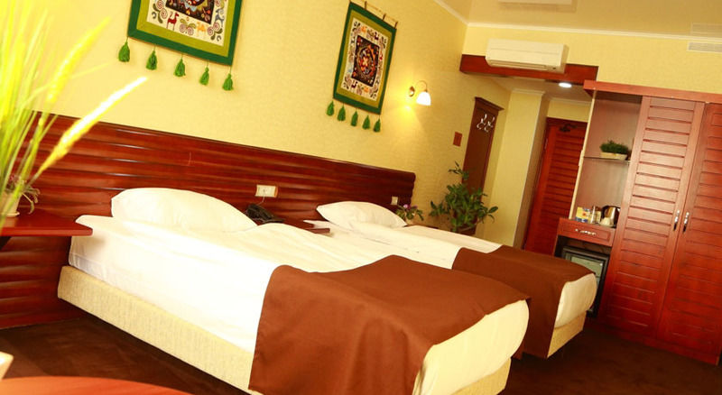 Green City Hotel 비슈케크 외부 사진