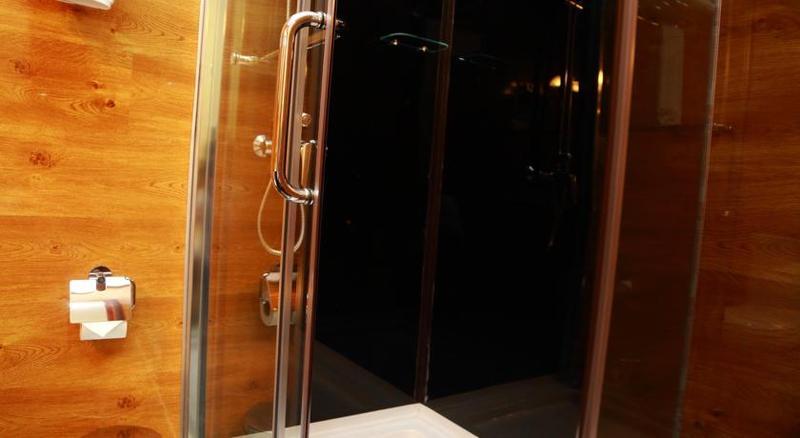 Green City Hotel 비슈케크 외부 사진